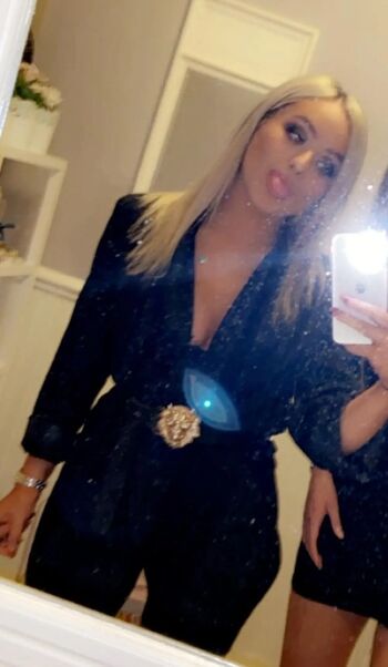Full leaked Kaceymusgraves page private photo