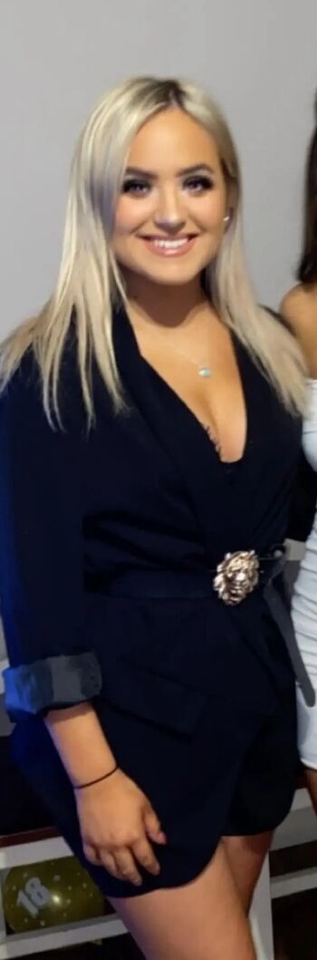 Full leaked Kaceymusgraves page private photo