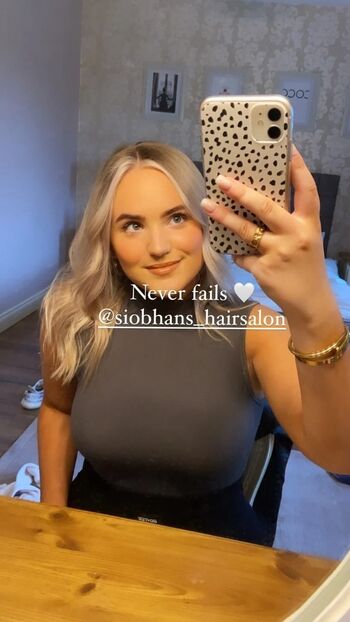 Full leaked Kaceymusgraves page private photo