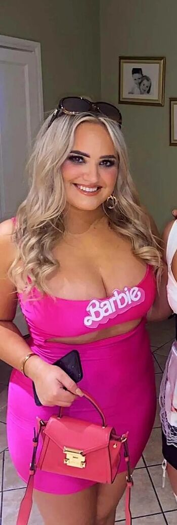 Full leaked Kaceymusgraves page private photo