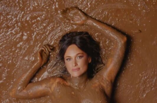Full leaked Kaceymusgraves private photo