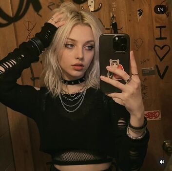 Full leaked Kaia dark private photo