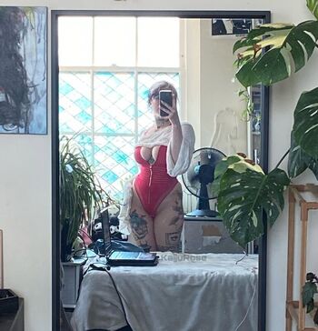 Kaiju_rose