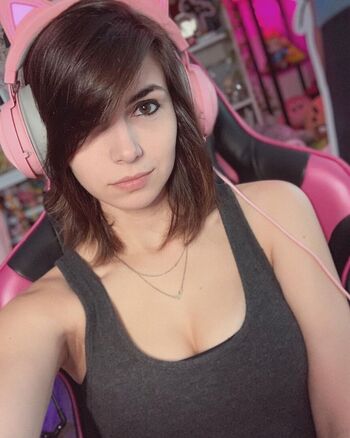 Full leaked Kaitlin witcher page private photo