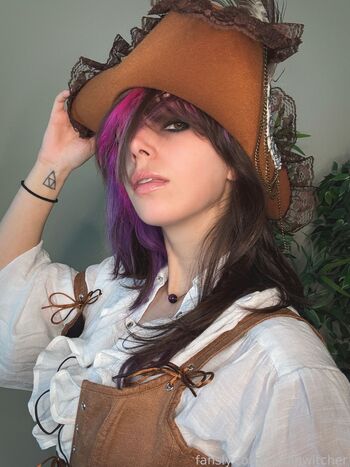 Full leaked Kaitlin witcher private photo