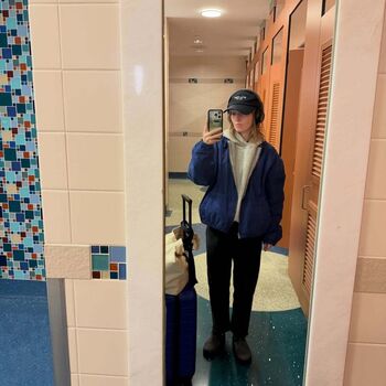 Full leaked Kaitlyn dever private photo