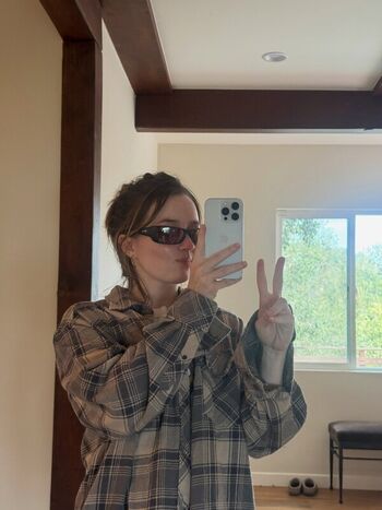 Full leaked Kaitlyn dever private photo