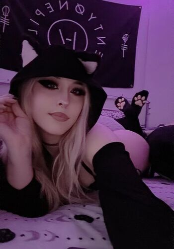 Full leaked Kaitzey private photo
