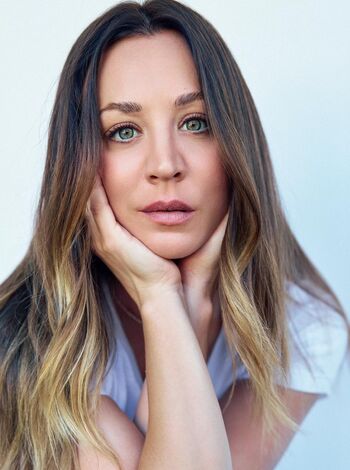 Full leaked Kaley cuoco private photo