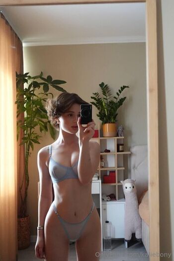 Full leaked Kaliebony private photo