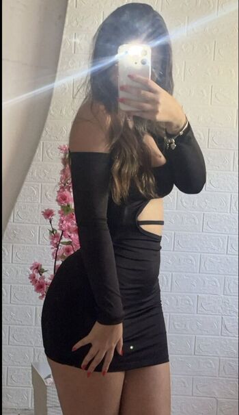 Full leaked Kamisristow private photo
