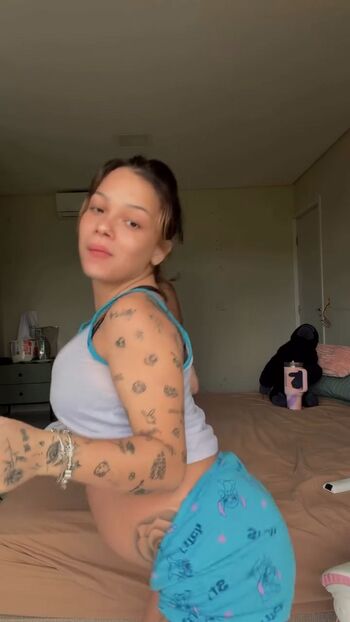 Full leaked Kamyla maria page private photo