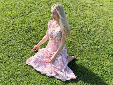 Full leaked Kandyland page private photo