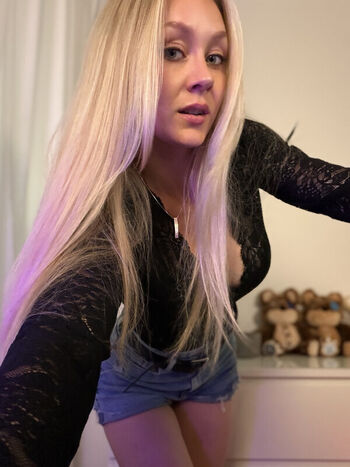 Full leaked Kandyland page private photo