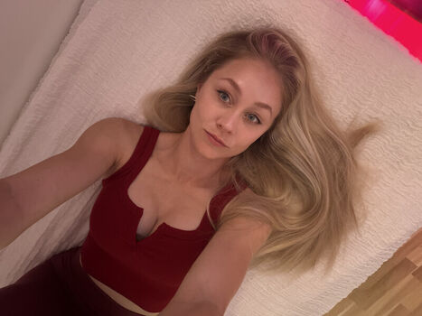 Full leaked Kandyland page private photo