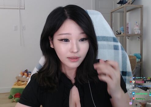 Kang Hee Yoon