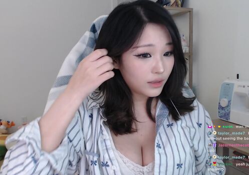 Full leaked Kang hee yoon page private photo