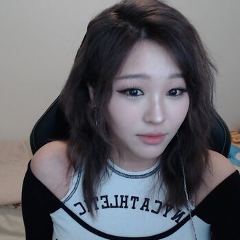 Kang Hee Yoon
