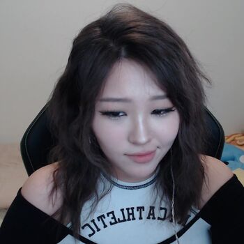 Kang Hee Yoon