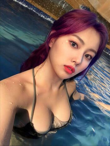 Full leaked Kang hyewon private photo