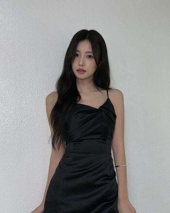 Full leaked Kang hyewon private photo