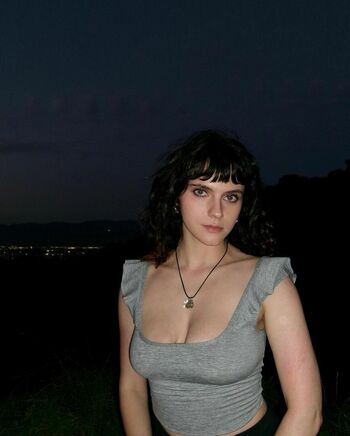 Full leaked Kara hayward private photo