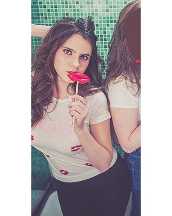Full leaked Kara hayward private photo