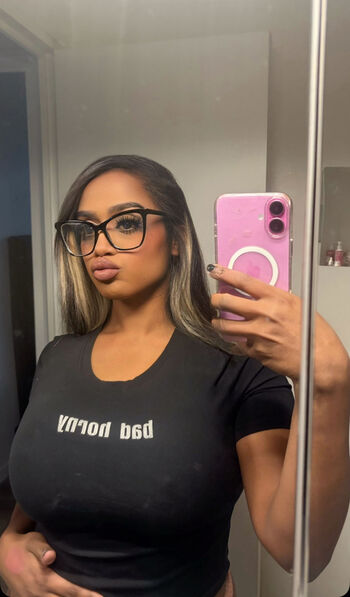 Full leaked Karabaae private photo