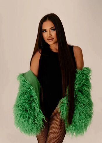 Full leaked Karamelikaa private photo