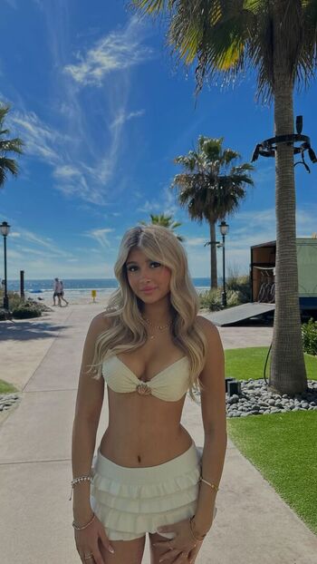 Full leaked Karenamikus private photo