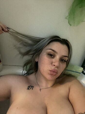 Full leaked Karifrances private photo