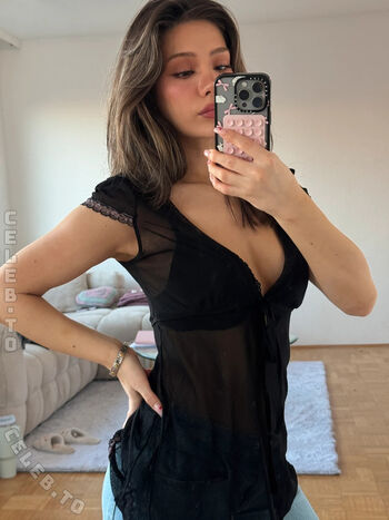 Full leaked Karina scherzer page private photo