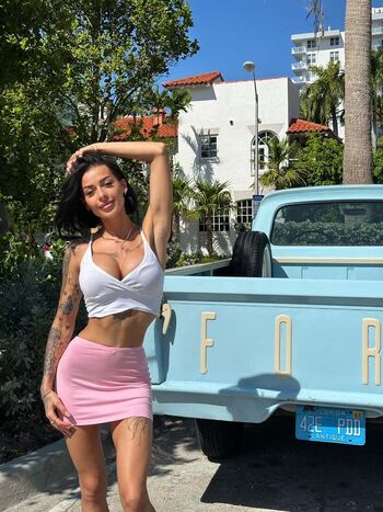 Full leaked Karinapetro private photo