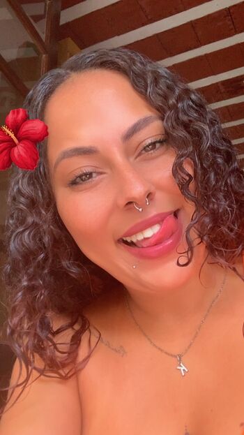 Full leaked Karine jardim private photo