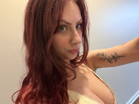 Full leaked Karleexx private photo