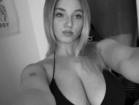 Full leaked Karli brong private photo