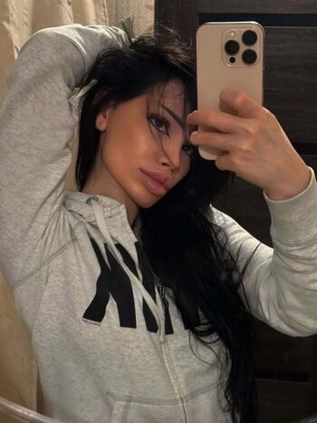 Full leaked Karmabitee private photo