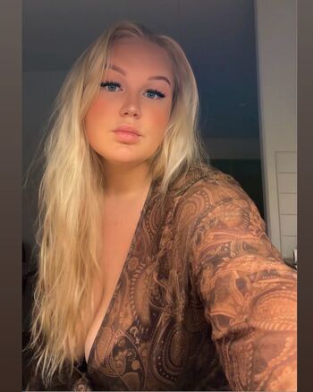 Full leaked Karolina nilsson private photo