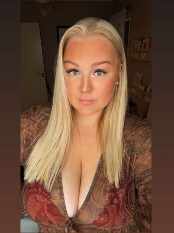 Full leaked Karolina nilsson private photo