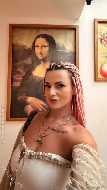 Full leaked Karolinka ofi private photo