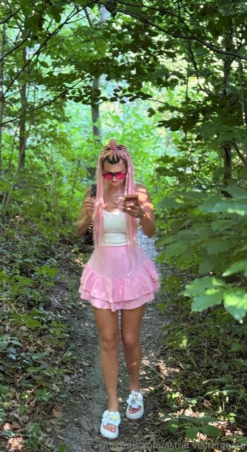 Full leaked Karolinka ofi private photo