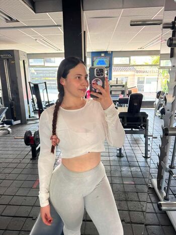 Full leaked Karoll private photo