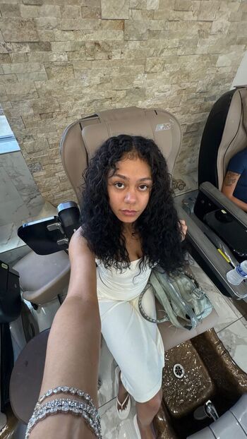 Full leaked Karrahbooo private photo