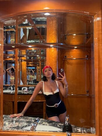 Full leaked Karrueche private photo