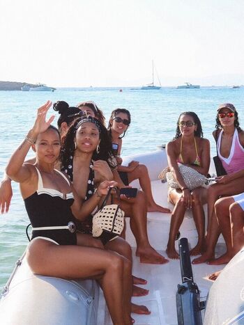 Full leaked Karrueche private photo