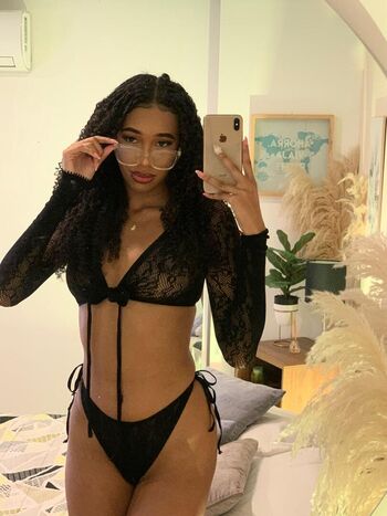 Full leaked Karymoon private photo
