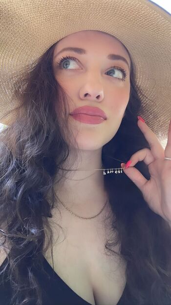 Full leaked Kat dennings private photo