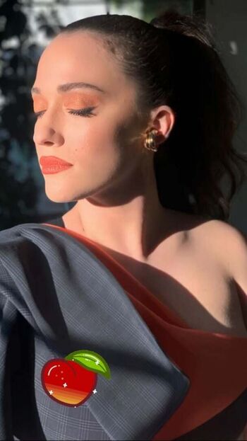 Full leaked Kat dennings private photo
