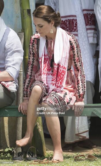 Full leaked Kate middleton private photo