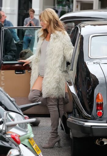 Full leaked Kate moss private photo